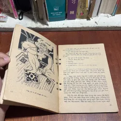 [Chỗ Ghim Bị Mục Và Tách Giấy] - II Sách 7x: Vùng Rừng Âm Vang - Hà Đình Cẩn - 1979 1012880
