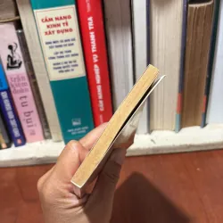 [Chữ Ký Tác Giả] - II Truyện Dài: Con Chó Hoang Và Những Điều Bí Ẩn - Nguyễn Thị Bích Nga 755413