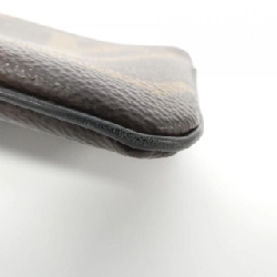 Túi đeo chéo Monogram Trio M68756 623965