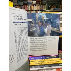 Buddhism: The Illustrated Guide 732723