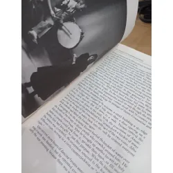 Firewalking and religious healing - Loring M. Danforth 598392