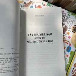 VĂN HÓA VIỆT NAM NHÌN TỪ MẪU NGƯỜI VĂN HÓA - ĐỖ LAI THÚY 701872