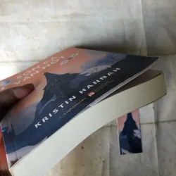 Sơn Ca Vẫn Hót - Kristin Hannah 756713