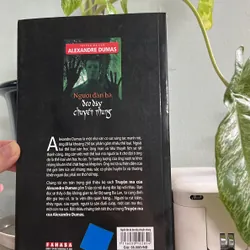 Người Đàn bà đeo dây chuyền nhung 736305