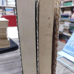 Sách: Dọn vườn ( chuyên mục hài hước và bền bỉ nhất của báo Văn Nghệ) (A2) 583611