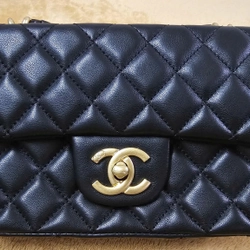 TÚI CHẦN Ô DA MỀM CHA-NEL (HÀNG QC) 529557