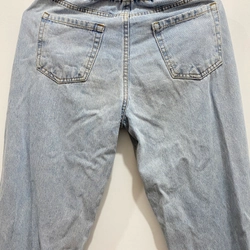 QUẦN JEANS ỐNG ĐỨNG, CHỮ IN CÁCH ĐIỆU**TẶNG QUÀ 0Đ 552977