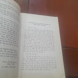 Nguyễn Khắc Thuần - THẾ THỨ CÁC TRIỀU VUA VIỆT NAM 688981