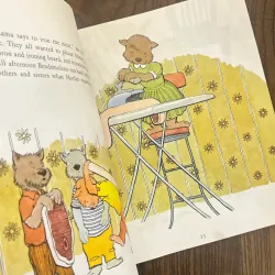 The Cat Who Wore a Pot On Her Head 974858