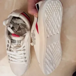 Giày thể thao nam lẻ size 38 1013359