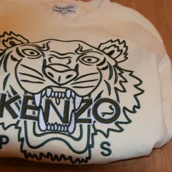 Áo sweatshirt Kenzo tay dài thêu đầu hổ màu vàng kem 760776