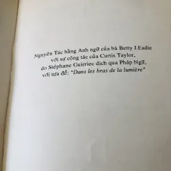 NGƯỜI VỀ TỪ CÕI CHẾT  1024347