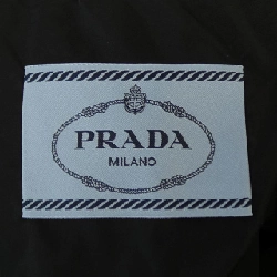 Áo khoác PRADA với logo hình tam giác 291967 S212 1WQ9 627934