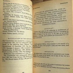 Five Constitutions - S. E. Finer (ed.) 787552