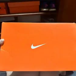 Giày thể thao Nike Downshifter 13 size 39 màu đen còn mới nguyên te 558428