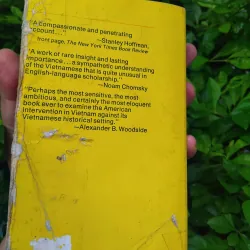 Fire in the lake của Frances Fitzgerrald  1001282