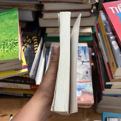 II Sách Tình Yêu: Hãy Để Anh Làm Chiếc Khăn Tay Của Em - 2012 698011