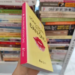 Sống trong thế giới đàn ông  563665