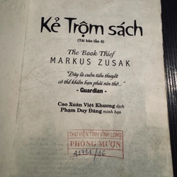 Kẻ trộm sách 447723