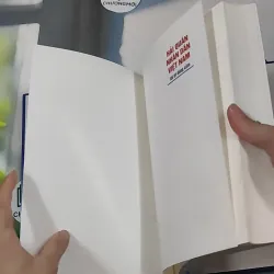 [MIỄN PHÍ BỌC SÁCH] Hải Quân Nhân Dân Việt Nam - Tài Trí, Dũng Cảm 990343