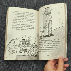 (Ngoại văn) Captain Underpants and The Terrifying Return of Tippy Tinkletrousers 1035866