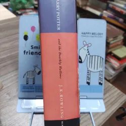Sách: Harry Potter and theo Deathly Hallows - J.K. Rowling (A2) 587280