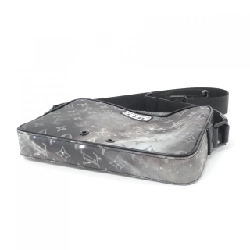 Túi đeo chéo Louis Vuitton Monogram Galaxy Alpha M44165 613872