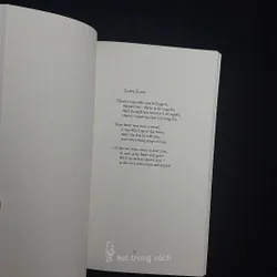 [Sách Cũ Ngoại Văn] Love & Misadventure- Lang Leav 564102