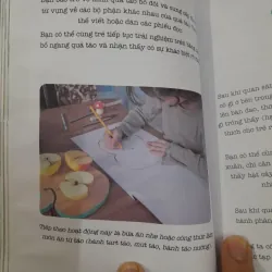 Dạy trẻ theo Montessori- 100 hoạt động. Con không làm cây trong lồng kính 787174