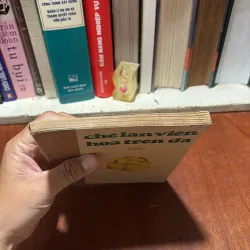 [Sách Xưa] - II Thơ: Hoa Trên Đá - Chế Lan Viên - 1984 792580