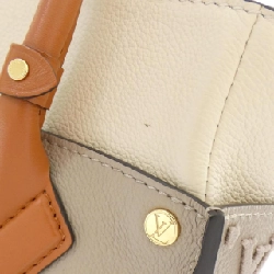 Túi Louis Vuitton On My Side MM M53825 618594