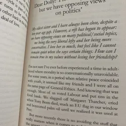 Dear Dolly: On Love, Life And Friendship sách bị MẤT BÌA NGOÀI 716257