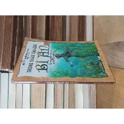 Trong thẳm sâu của bí ẩn - Nguyễn Thị Kim Oanh biên soạn 124573
