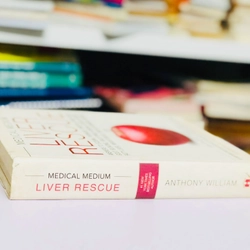 🌿 LIVER RESCUE – GIẢI CỨU LÁ GAN 📖 Tác giả: Anthony William – Medical Medium 536688