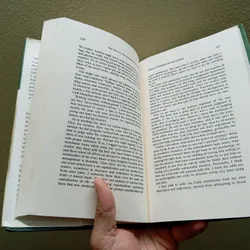 The battle for investment survival, sách ngoại văn tiếng Anh english book  729994