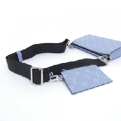 Túi đeo vai Louis Vuitton Taiga Lama Gaston Wearable Wallet M14114 612201