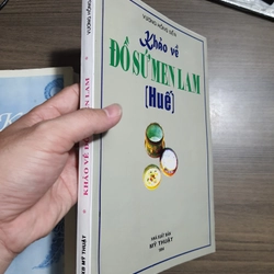 Khảo về đồ sứ cổ men lam Huế - Vương Hồng Sển 482437