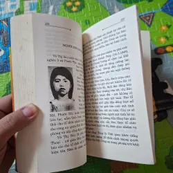 Kể Chuyện Gương Dũng Cảm 1034792