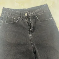  quần bò nữ . eo 68-70 , độ mới 95%  1026608