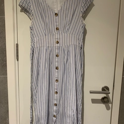 Váy midi Adore dress size M