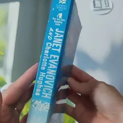 Full Bloom - Janet Evanovich & Charlotte Hughes 1027582