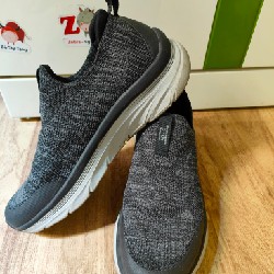 Giày Sketcher size 44 23404