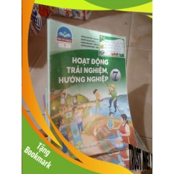(TẶNG BOOKMARK) Hoạt động trải nghiệm, hướng nghiệp lớp 7 (Chân trời sáng tạo) Giáo khoa RBK2702