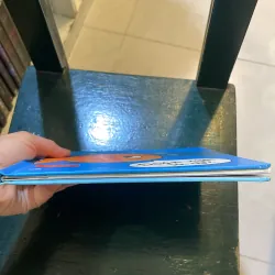 Sách đố vui lật giở song ngữ : Đoán xem là gì ? - Guido Van Genechten  1027410