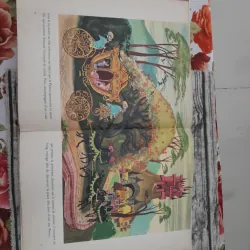 Sách truyện cổ tích màu khổ lớn tiếng Pháp- Waly Disney BLANCHE, BAMBI, CENDRILION in 1963 758693