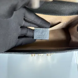 ĐẲNG CẤP KHÔNG THỜI GIAN: GUCCI PADLOCK Mini . 976855