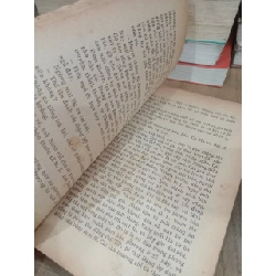 Sống giữa lòng dân - Nhiều tác giả