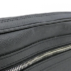 Túi xách tay Louis Vuitton Taiga Pavel M31142 - Hàng hiệu Chính hãng 801306