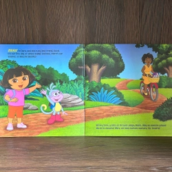 Sách song ngữ DORA GOES TO SCHOOL 224779