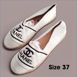 Slipon CN trắng size 37